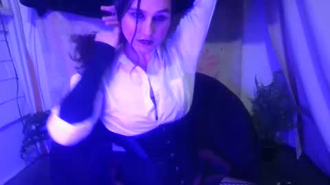 Snapshot of embers_of_eternity chatting on January 20, 2025, 4:10 am Ellie online show from January 20, 2025, 4:10 am