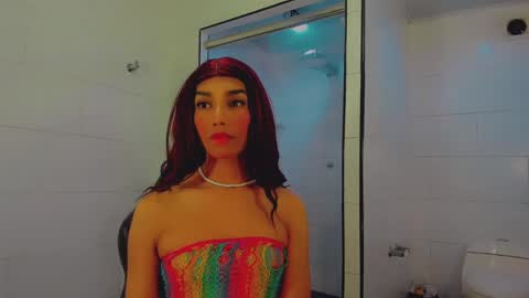 Snapshot of emeli_roushot chatting on January 18, 2025, 11:21 am Emeli online show from January 18, 2025, 11:21 am