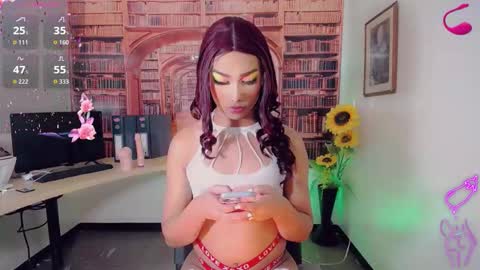 Snapshot of emeli_roushot chatting on September 27, 2025, 11:15 am Emeli online show from September 27, 2025, 11:15 am