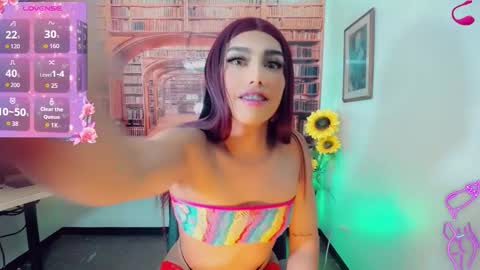 Snapshot of emeli_roushot chatting on October 22, 2025, 11:10 am Emeli online show from October 22, 2025, 11:10 am