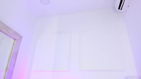 emelie_89 online show from February 10, 2025, 2:52 am