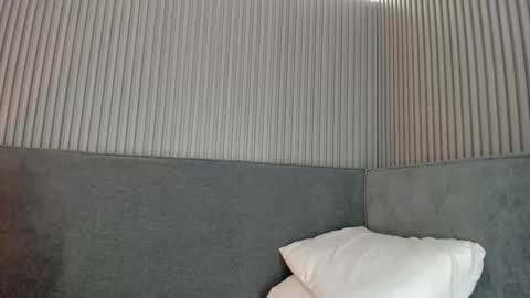 emelie_89 online show from December 14, 2025, 11:37 am