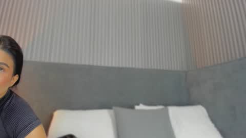 emelie_89 online show from February 17, 2026, 11:40 am