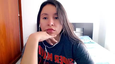 emely_sexx online show from February 3, 2025, 6:28 pm