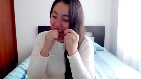 emely_sexx online show from October 16, 2025, 6:31 pm