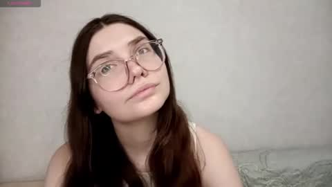 Snapshot of emelysimonson chatting on October 19, 2025, 1:12 pm Stacy online show from October 19, 2025, 1:12 pm