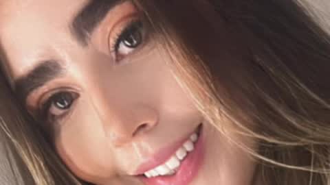 emi_royse online show from June 5, 2026, 8:25 pm