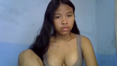 Snapshot of emiehottie chatting on June 9, 2026, 6:58 am Ami online show from June 9, 2026, 6:58 am