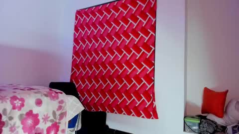 Emi online show from September 24, 2025, 9:18 pm