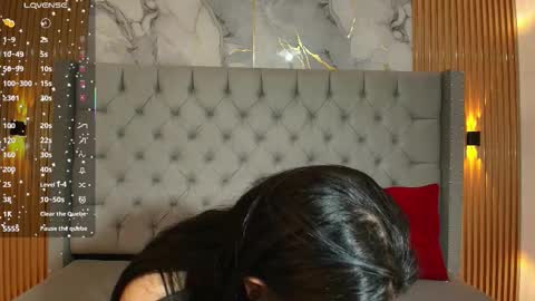 Emiily Carter online show from November 3, 2025, 8:21 pm