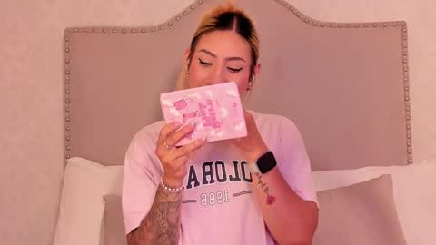 EMILY ROBERTS online show from September 18, 2025, 3:19 am