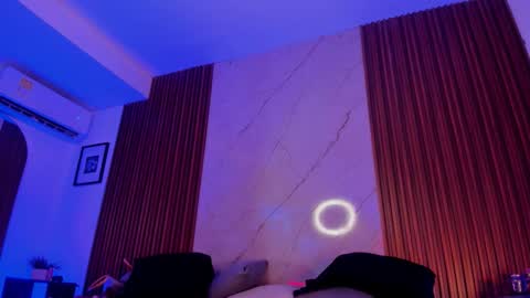   online show from November 5, 2025, 11:49 pm