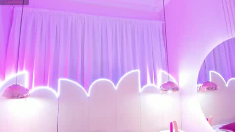 Emiily Grace online show from March 20, 2026, 11:37 am