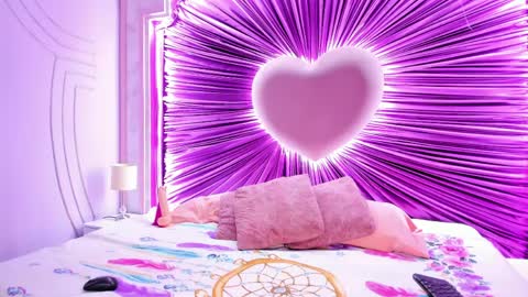 Emiily Grace online show from March 29, 2026, 11:32 am