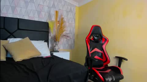 Emy online show from February 18, 2026, 7:32 pm