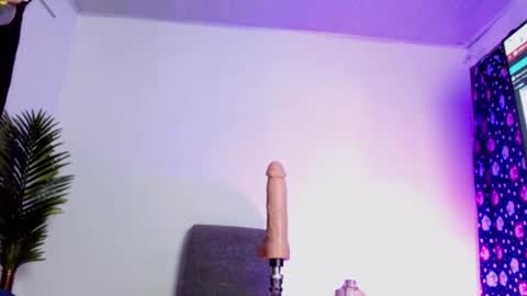 Emi Rose online show from February 7, 2026, 10:08 am