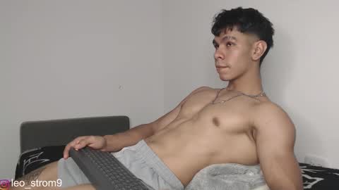 emile_239 online show from March 6, 2025, 1:16 am