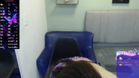 Snapshot of emilee_star chatting on February 5, 2025, 1:44 pm Emilee online show from February 5, 2025, 1:44 pm
