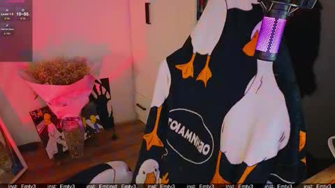 Snapshot of emili1_bc chatting on November 15, 2025, 5:20 pm Emili online show from November 15, 2025, 5:20 pm