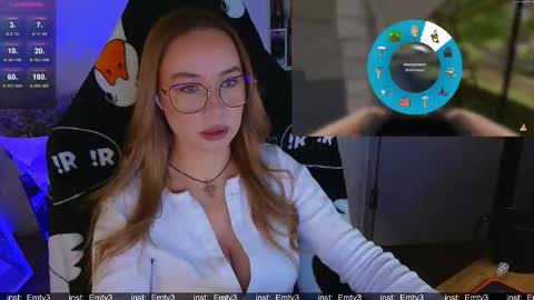 Emili online show from December 17, 2025, 4:13 pm