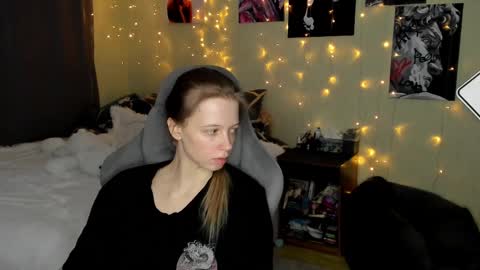 emili_sweet__ online show from February 16, 2025, 7:59 am