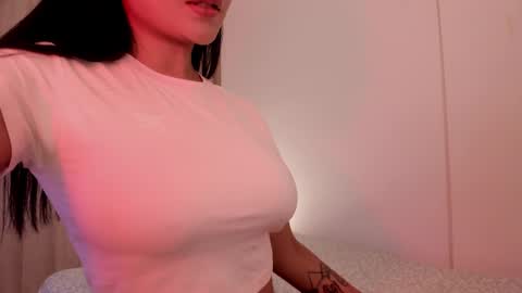 Snapshot of emilia_ghendle chatting on January 3, 2025, 5:10 pm Emilia Big Boobs online show from January 3, 2025, 5:10 pm