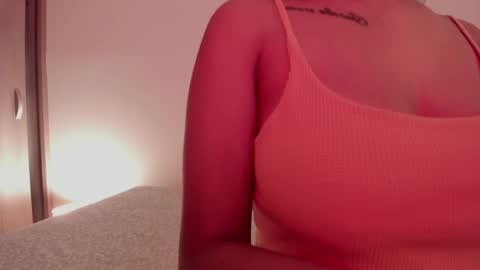 Snapshot of emilia_ghendle chatting on January 19, 2025, 4:04 pm Emilia Big Boobs online show from January 19, 2025, 4:04 pm