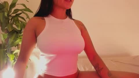 Snapshot of emilia_ghendle chatting on February 21, 2025, 12:50 pm Emilia Big Boobs online show from February 21, 2025, 12:50 pm