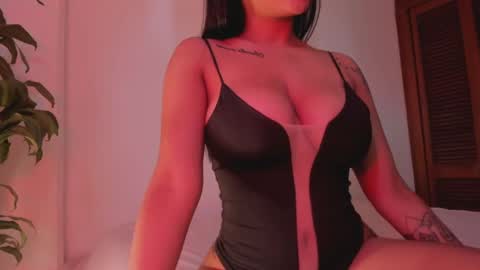 Snapshot of emilia_ghendle chatting on February 24, 2025, 2:37 pm Emilia Big Boobs online show from February 24, 2025, 2:37 pm