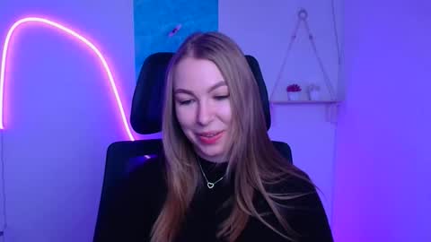 Emilia online show from December 23, 2025, 6:33 am