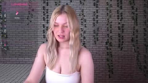 Amili online show from October 8, 2025, 10:02 am