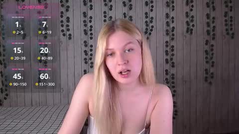 Amili online show from November 13, 2025, 7:40 am