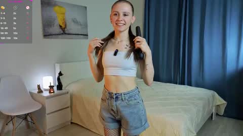 Snapshot of emiliamilas chatting on October 16, 2025, 11:33 am Emma online show from October 16, 2025, 11:33 am