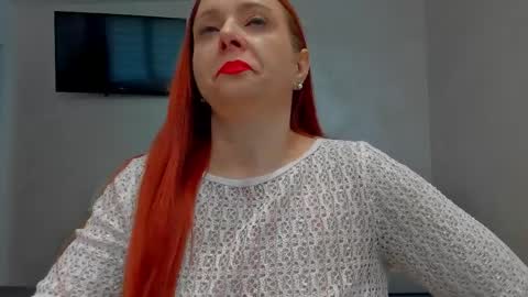 Emiliana online show from April 15, 2026, 9:16 am