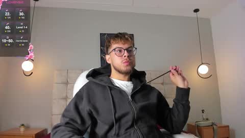 Snapshot of emiliano_cute18 chatting on March 9, 2026, 12:53 pm Emi online show from March 9, 2026, 12:53 pm