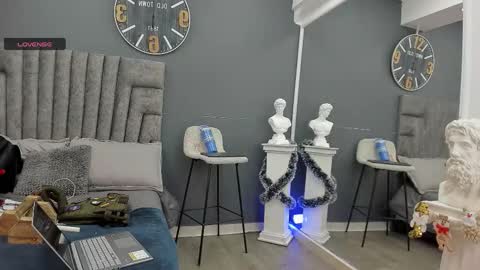 Emilio online show from December 16, 2025, 11:37 am