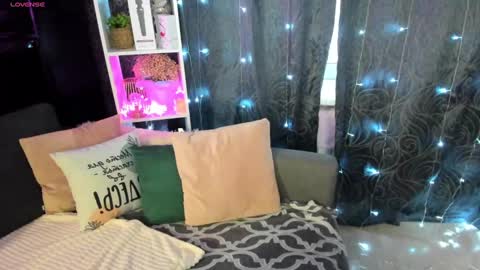 Snapshot of emiliyaqueen chatting on February 9, 2025, 2:28 am Emiliya online show from February 9, 2025, 2:28 am