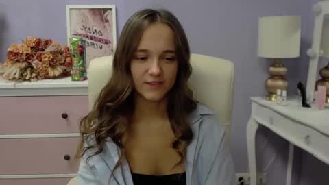 Emilly online show from September 12, 2025, 6:35 am