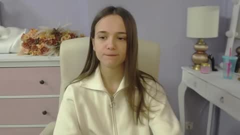 Emilly online show from February 9, 2026, 7:34 am