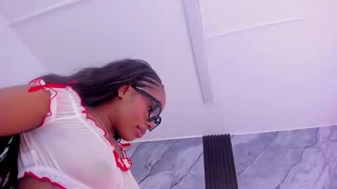 Emilly online show from October 14, 2025, 2:56 am