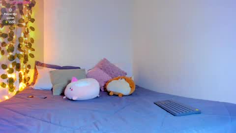 emilly online show from March 6, 2025, 11:36 am