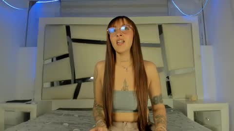 emily__watson_ online show from February 26, 2026, 5:06 am