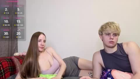 emily_and_ilumi online show from March 27, 2026, 10:53 pm