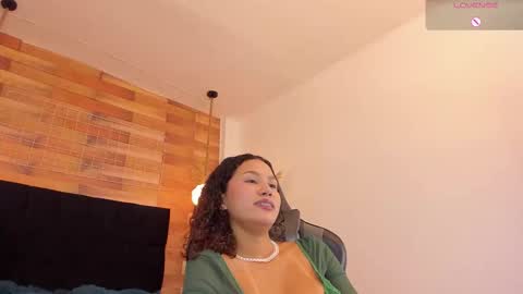 emily_brown04 online show from November 15, 2025, 1:18 pm
