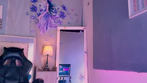 emily_castillo1_ online show from June 5, 2026, 7:03 am