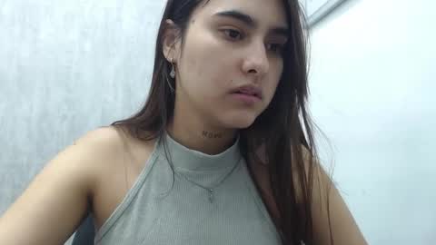 emily fox 3 online show from April 22, 2026, 12:13 am