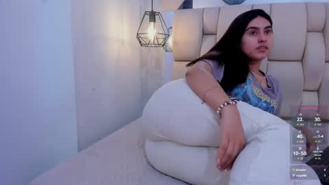 emily fox 3 online show from April 29, 2026, 11:00 pm