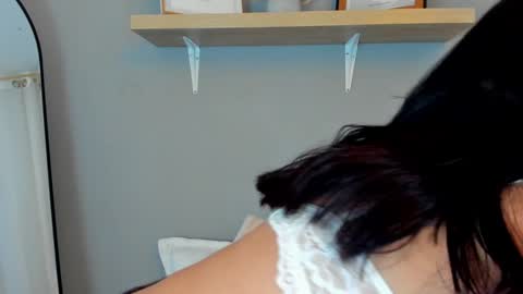 Snapshot of emily_haze chatting on January 28, 2025, 2:10 pm Emily online show from January 28, 2025, 2:10 pm