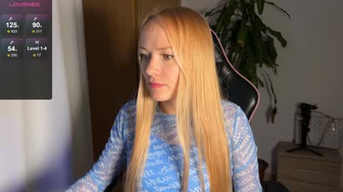 Snapshot of emily_jayreal chatting on January 9, 2025, 11:02 pm Emily online show from January 9, 2025, 11:02 pm