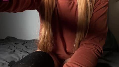 Snapshot of emily_jayreal chatting on March 12, 2025, 10:17 pm Emily online show from March 12, 2025, 10:17 pm